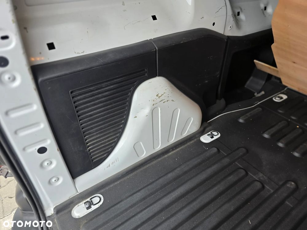 Peugeot Partner - 12