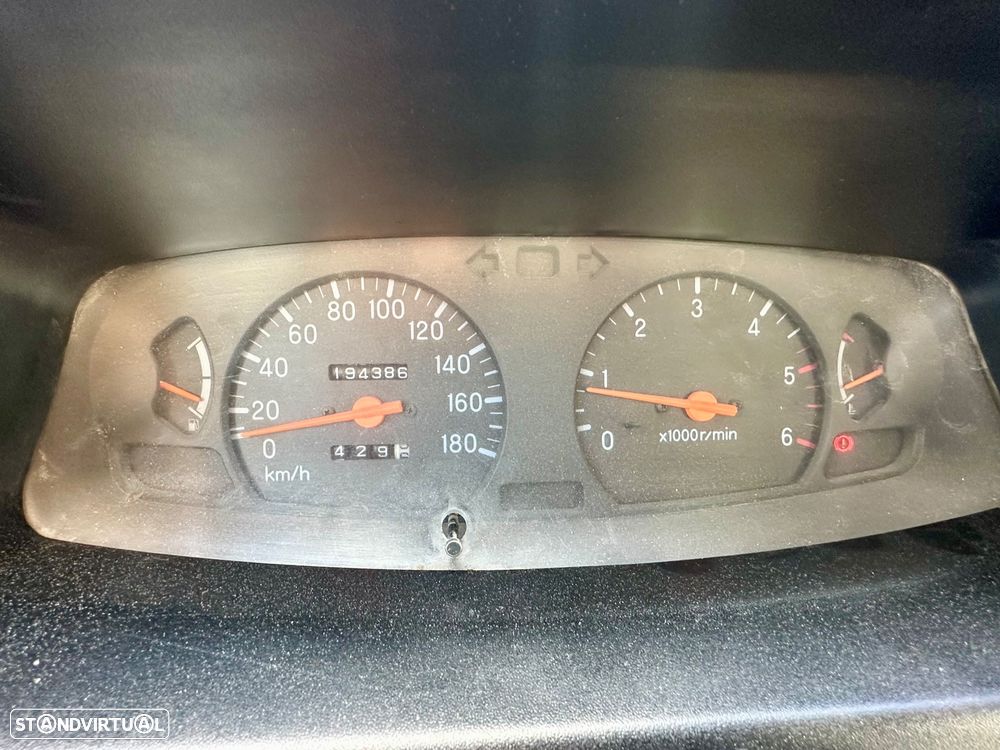 Mitsubishi L200 2.5 TD Club 3L CM - 10