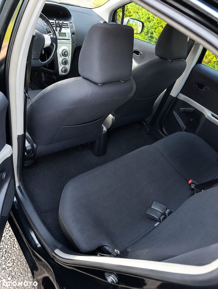 Toyota Yaris - 5