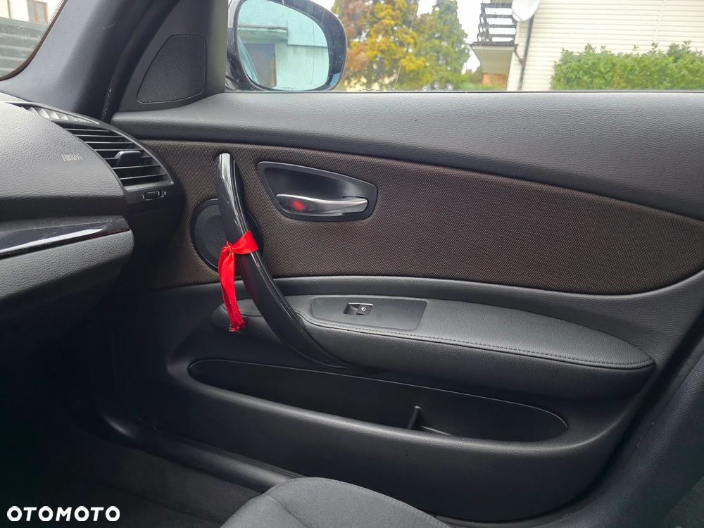 BMW Seria 1 116d DPF - 16