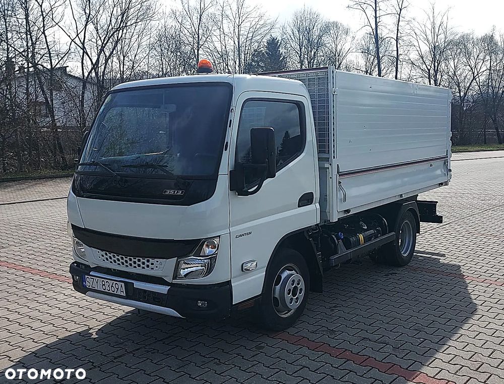 Mitsubishi FUSO CANTER - 5