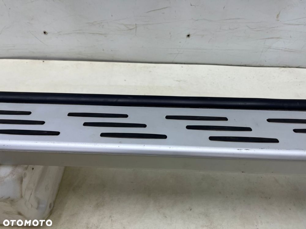 Nakładka progu Renault Captur 2 II 19r.- ASX 2 II 23r.- PRAWY stopień zewnętrzny oryginalny PRÓG - 9