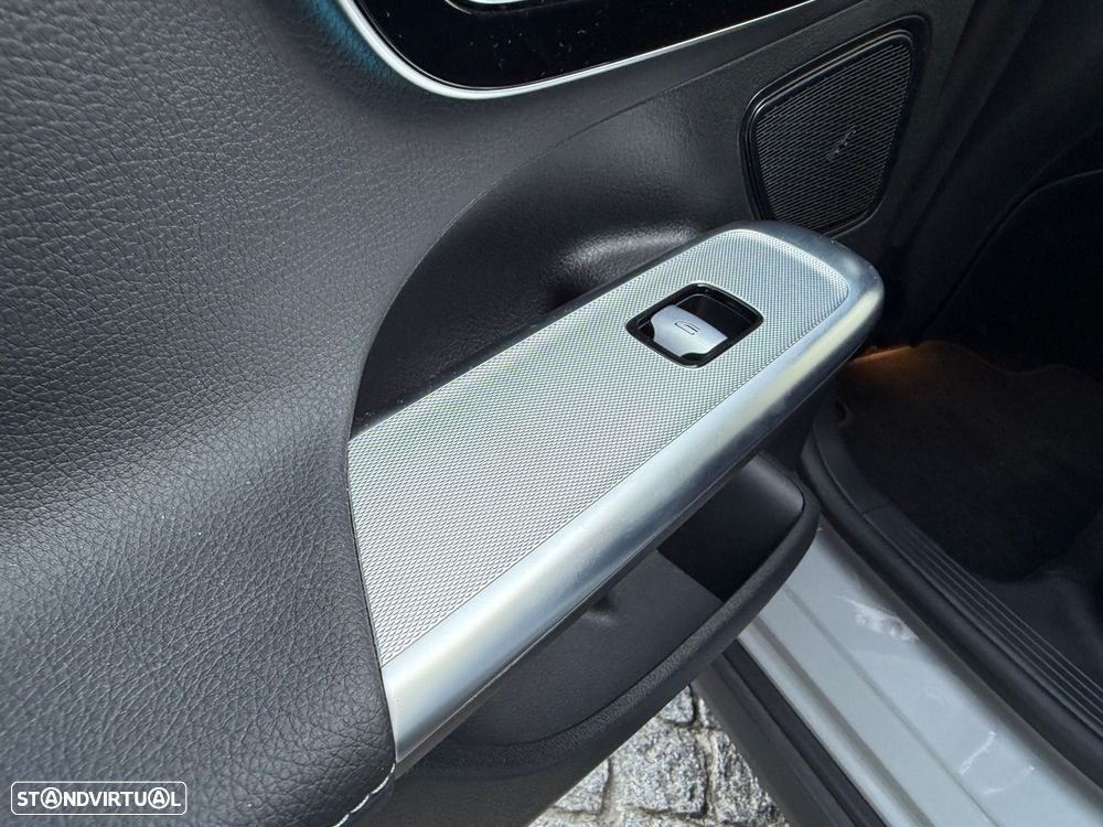 Mercedes-Benz EQE - 34