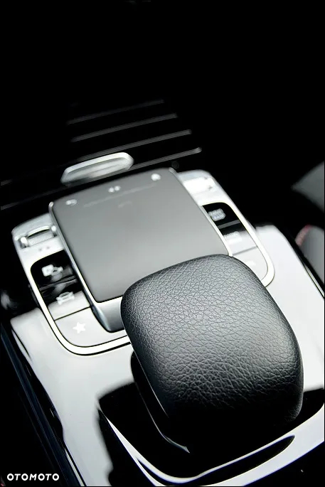 Mercedes-Benz Klasa A 180 AMG Line 7G-DCT - 30