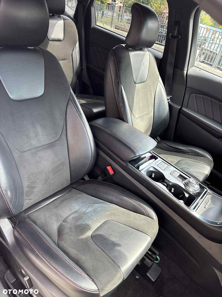 Ford Edge 2.0 EcoBlue Bi-Turbo 4x4 ST-LINE - 19