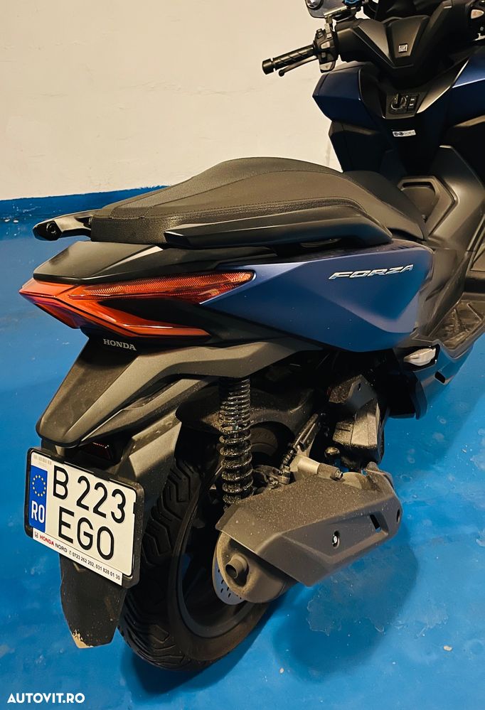 Honda Forza 125 - 11