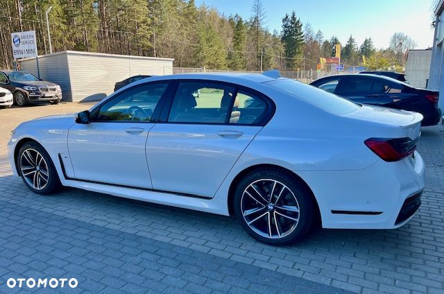 BMW Seria 7 730d xDrive mHEV sport - 7