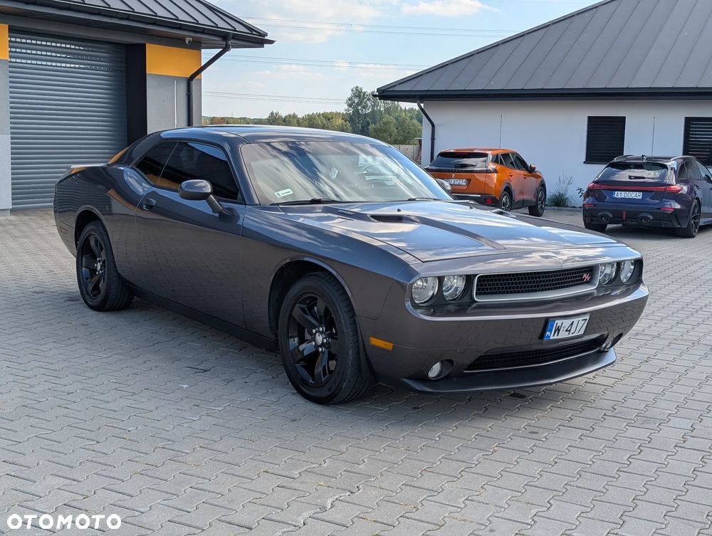 Dodge Challenger - 18