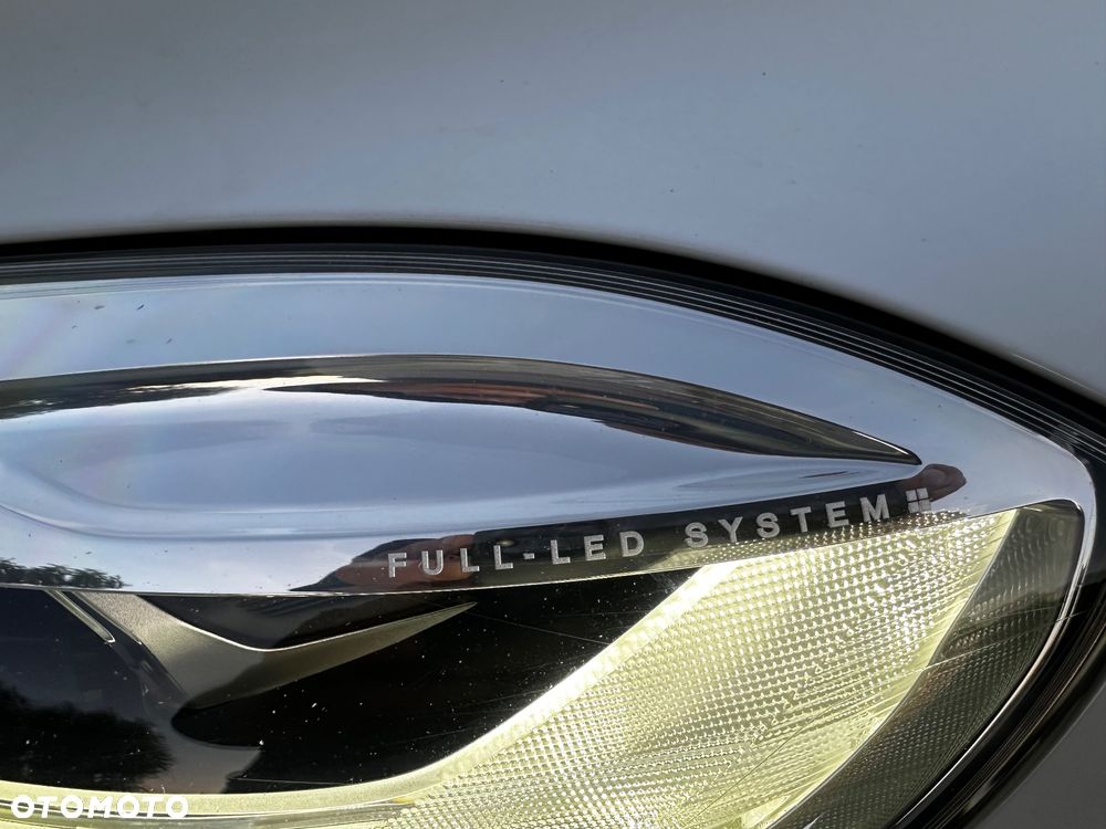 Volvo V40 D3 Geartronic RDesign - 12