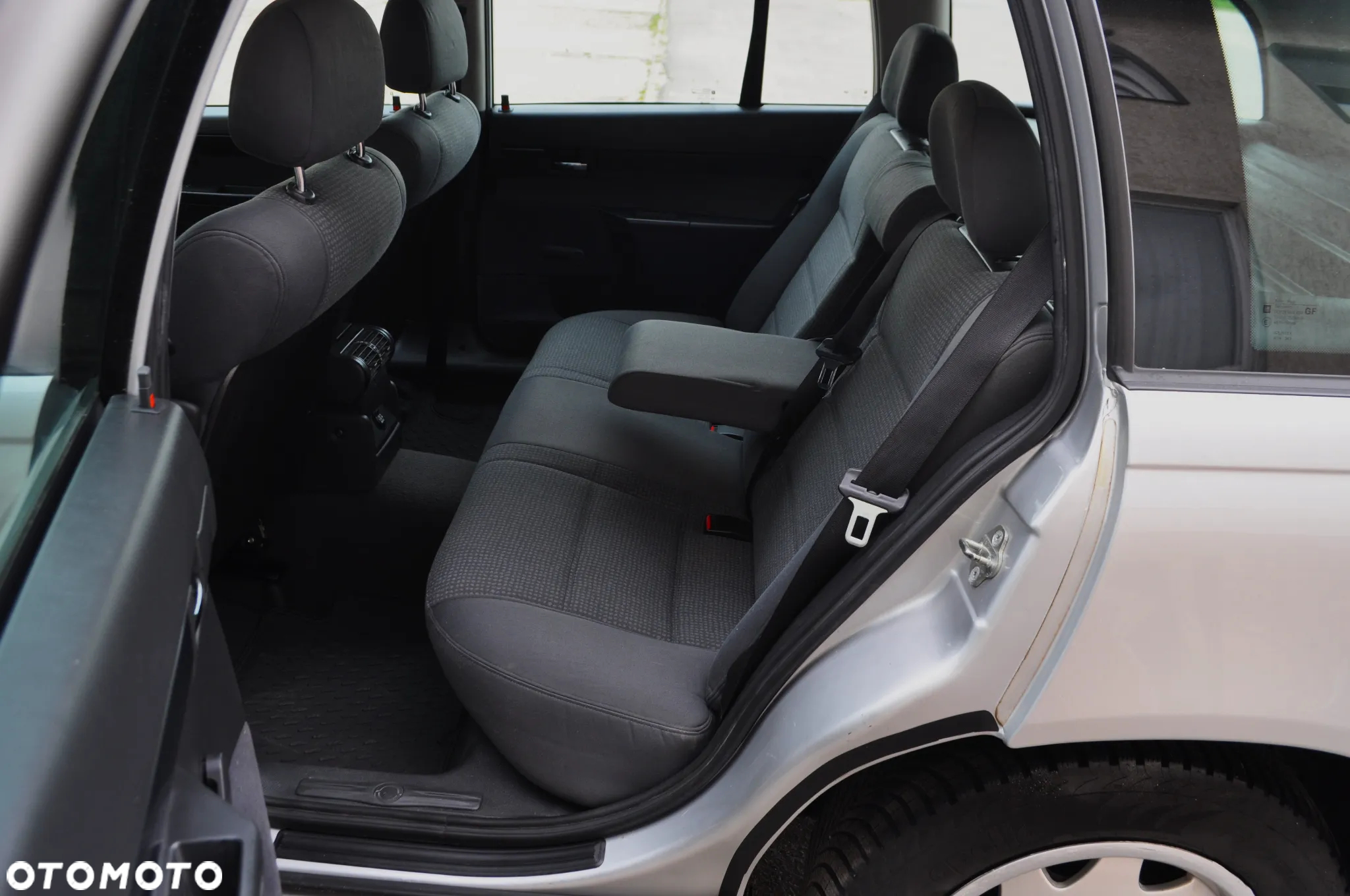 Opel Omega 2.2 Elegance - 25