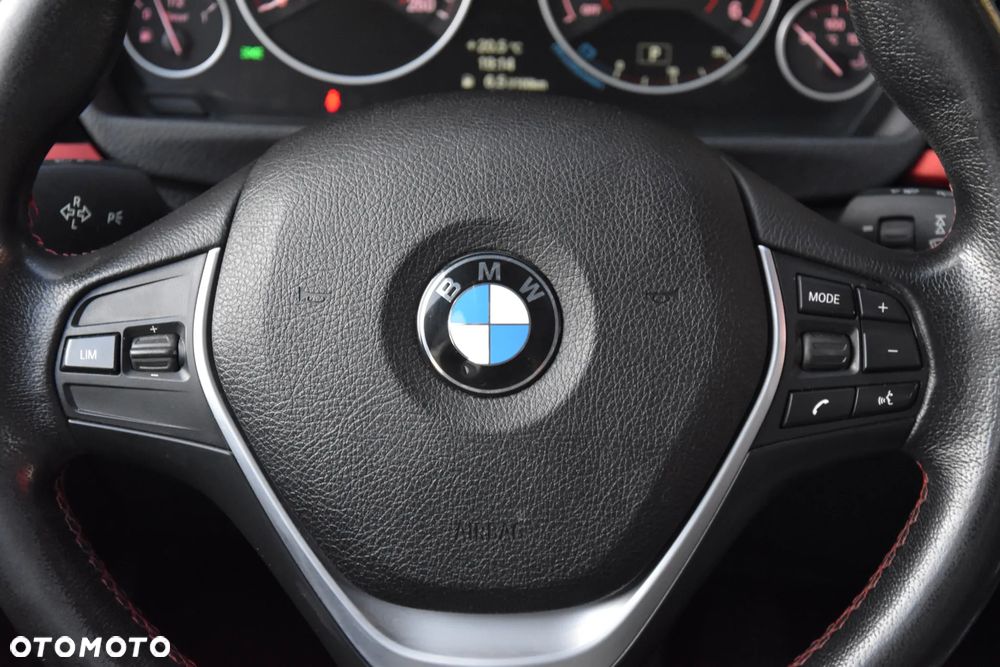 BMW Seria 3 320d Sport Line - 24
