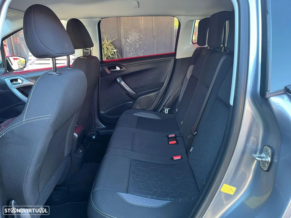 Peugeot 2008 1.6 BlueHDi Style - 13