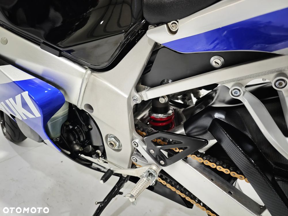 Suzuki GSX-R - 34