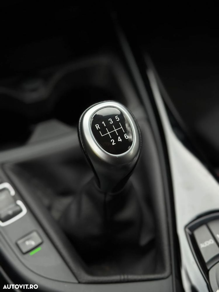 BMW Seria 1 116i Sport Line - 32