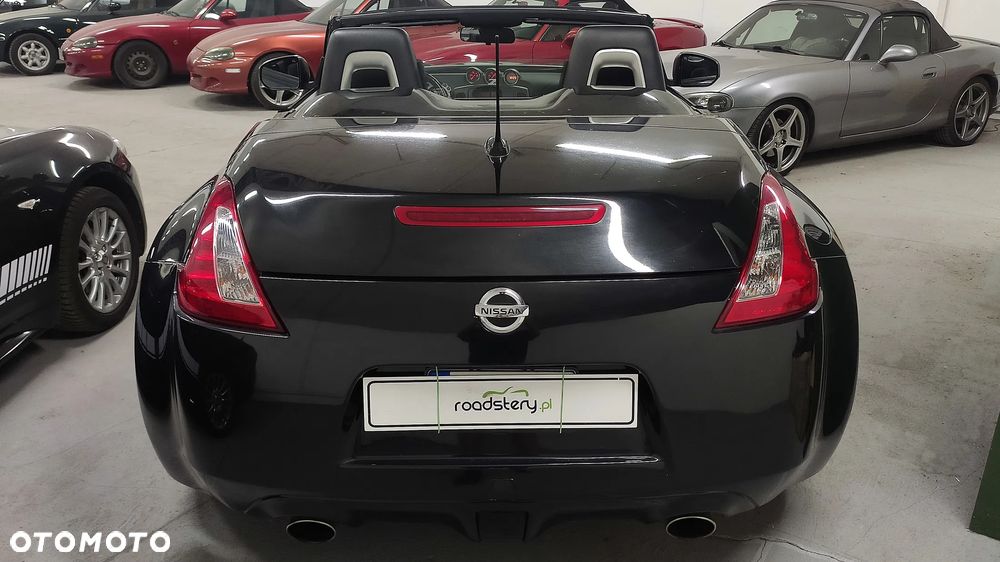 Nissan 370 Z - 24