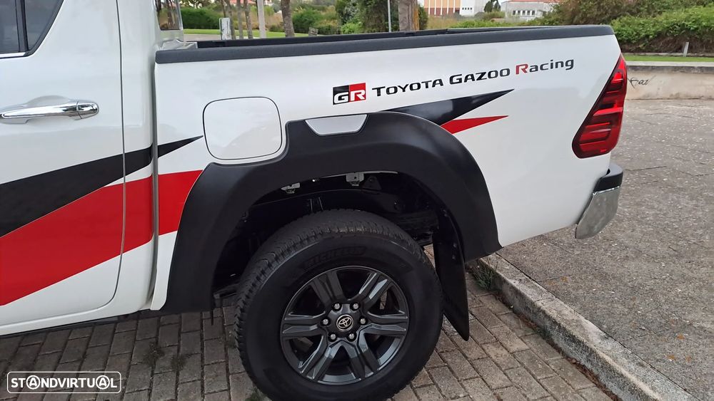 Toyota Hilux 4x4 Cabine Dupla Auto Executive - 3