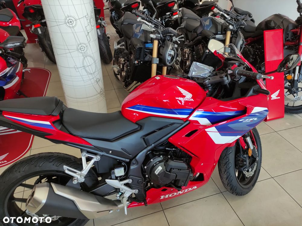 Honda CBR - 3