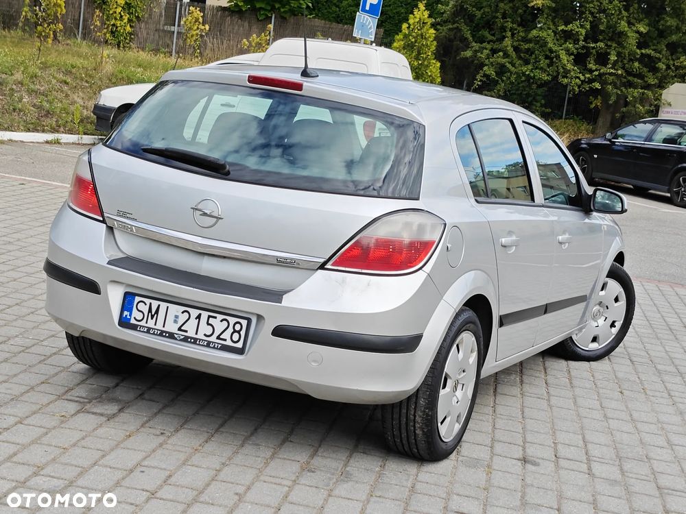Opel Astra 1.6 Edition Plus - 2