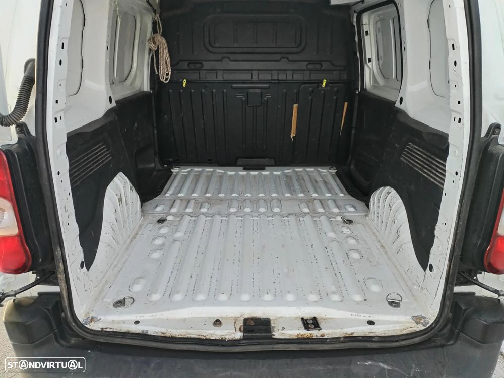 Peugeot Partner 1.5HDI iva incluído 3LG 100 cvs - 3