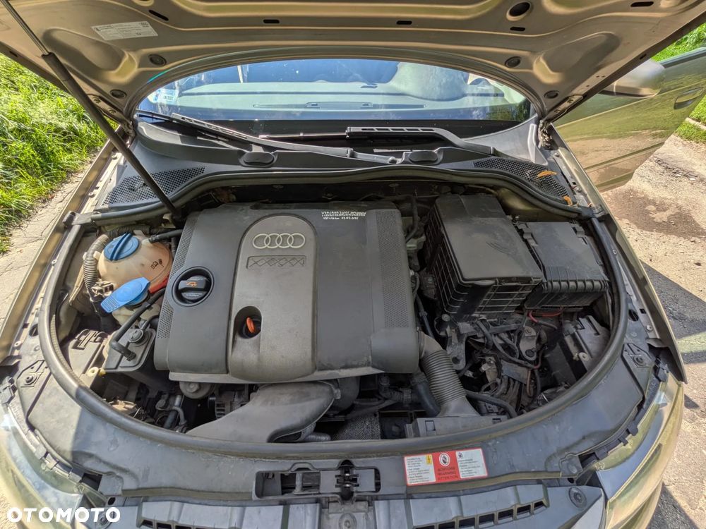 Audi A3 Sportback 1.6 FSI Ambiente - 4
