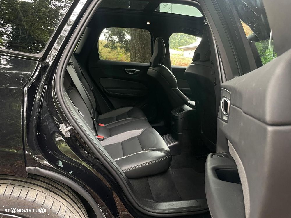 Volvo XC 60 2.0 T6 PHEV Black Edition AWD - 38