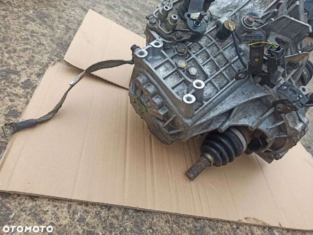 Skrzynia biegów manualna HYUNDAI i10 II 1.0 76tys km ME1671 - 5