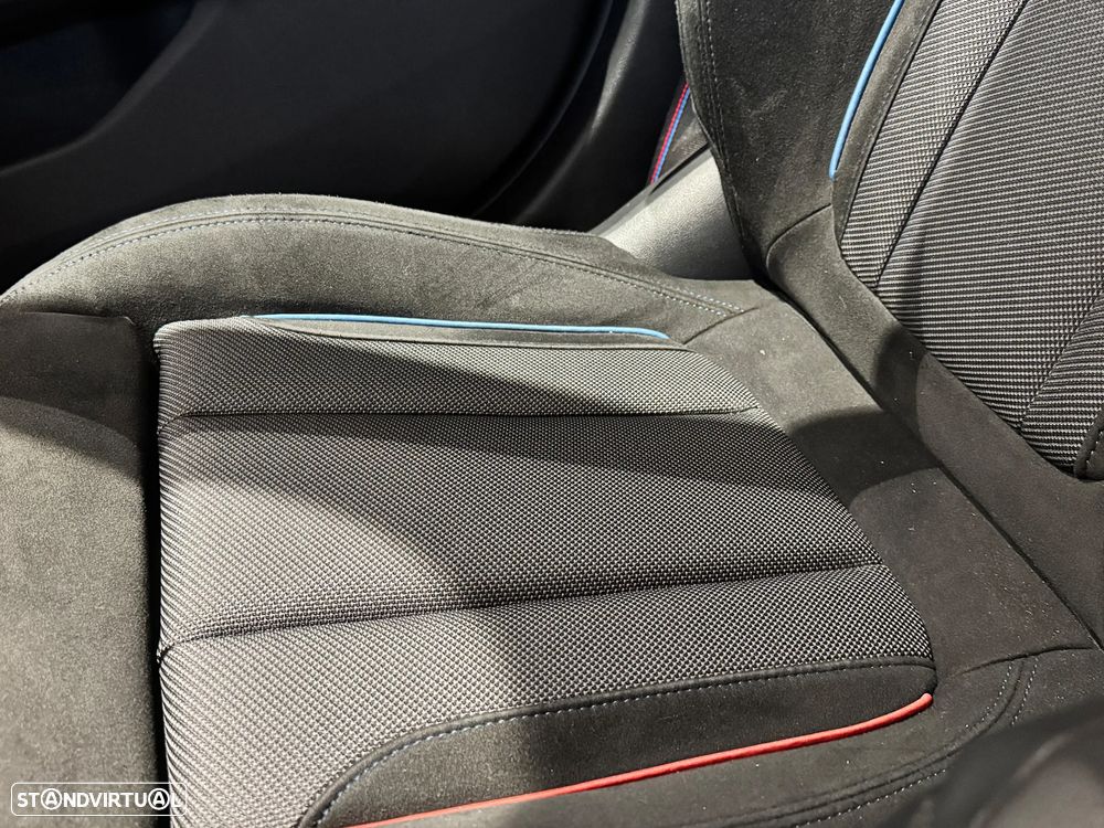 BMW 330 e Pack Desportivo M Pro Auto - 16