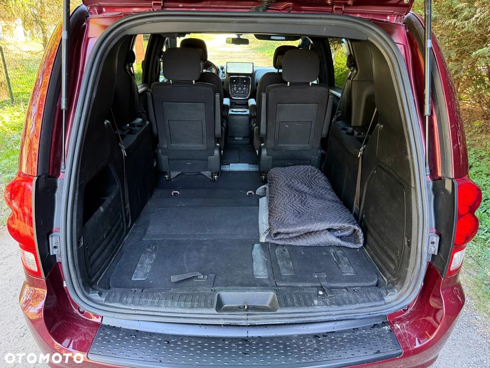 Dodge Grand Caravan - 26