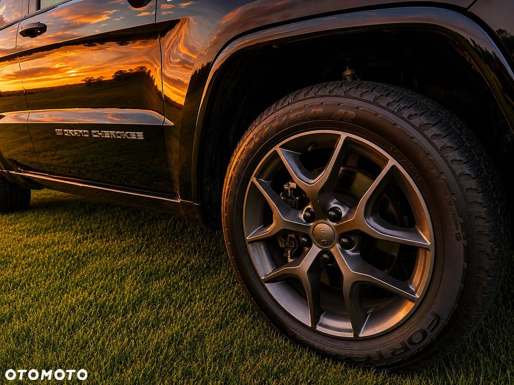Jeep Grand Cherokee - 10