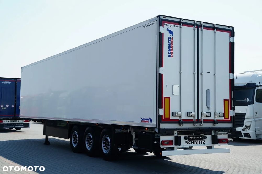 Schmitz Cargobull / CHŁODNIA / VECTOR 1550 / PALECIARA / OŚ PODNOSZONA / 2026 ROK / - 5