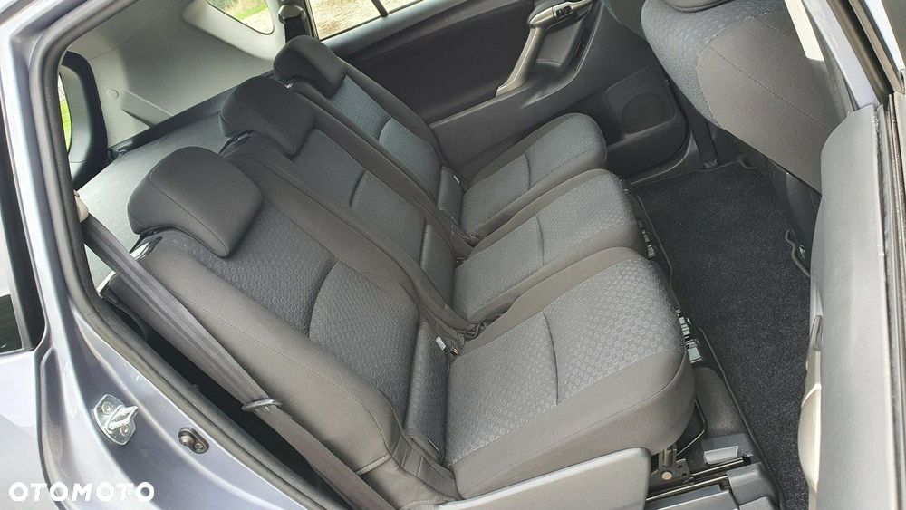 Toyota Verso - 10