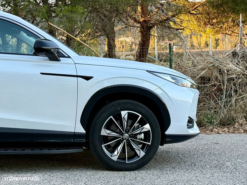 MG HS 1.5 Plug-in Hybrid Luxury - 24