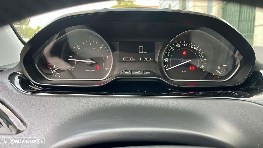 Peugeot 208 1.6 BlueHDi Allure - 2