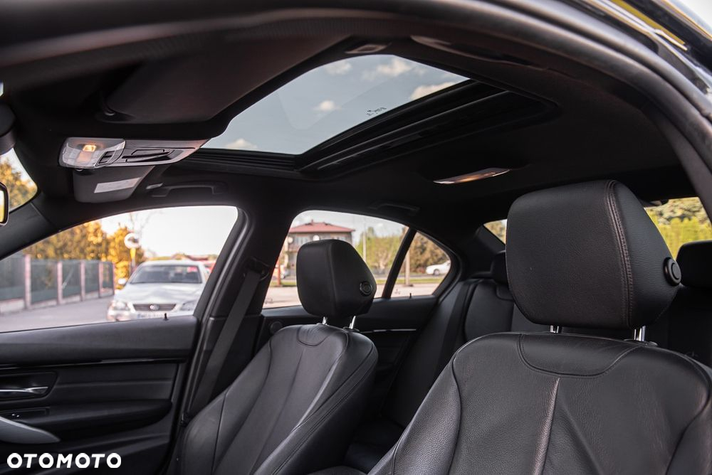 BMW Seria 3 330e iPerformance Advantage - 14