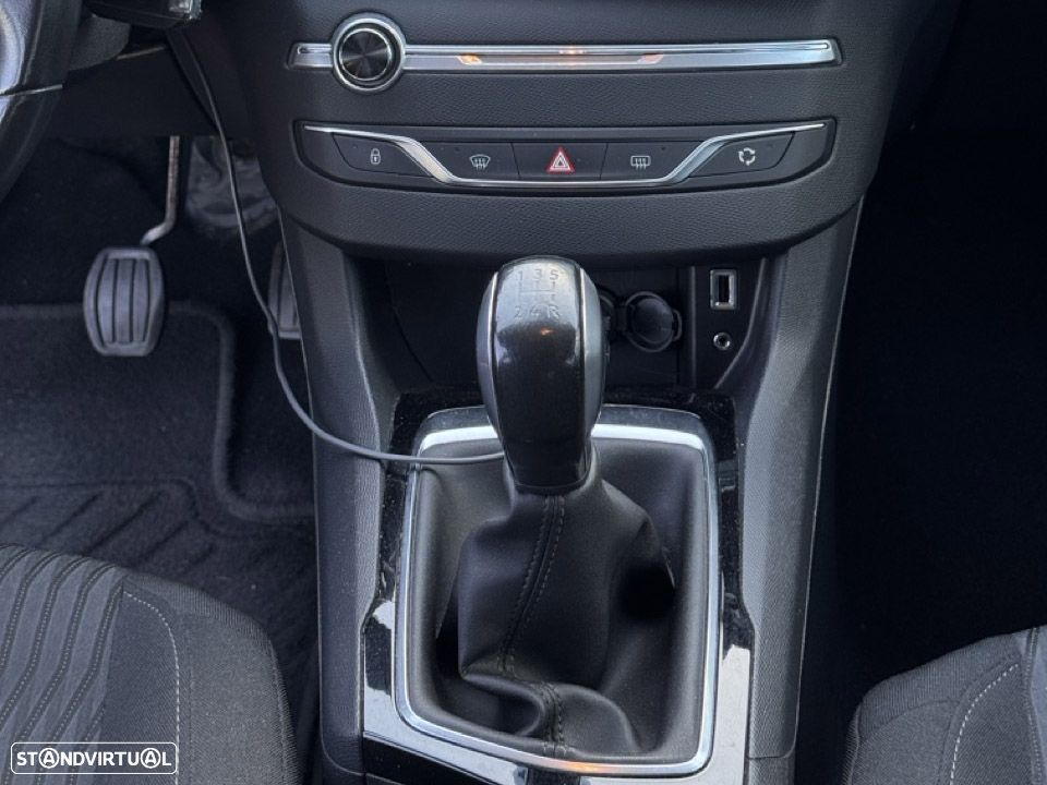 Peugeot 308 SW - 10
