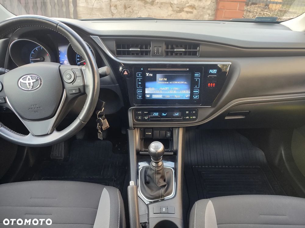 Toyota Auris 1.6 Comfort - 6