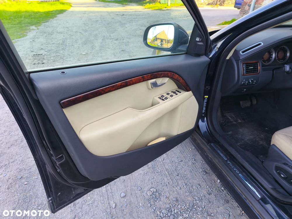 Volvo V70 D5 AWD Momentum - 13