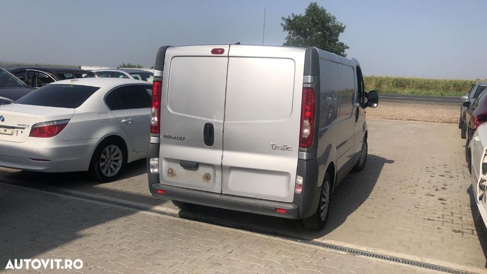 Dezmembram Renault Trafic 2.0 D an fabr 2008 - 3