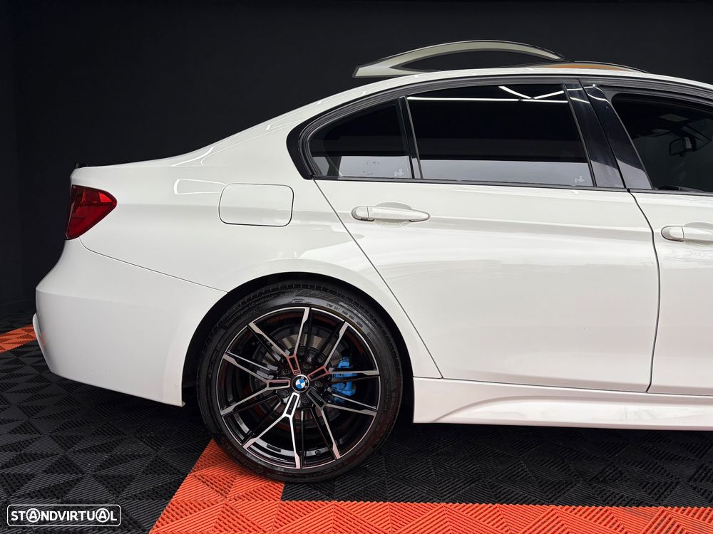 BMW 320 d xDrive Pack M - 25