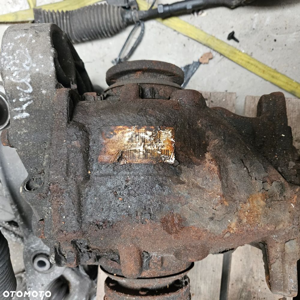 BMW E90 E91 MOST TYLNY DYFER DYFERENCJAŁ 7556678 2.56 - 1