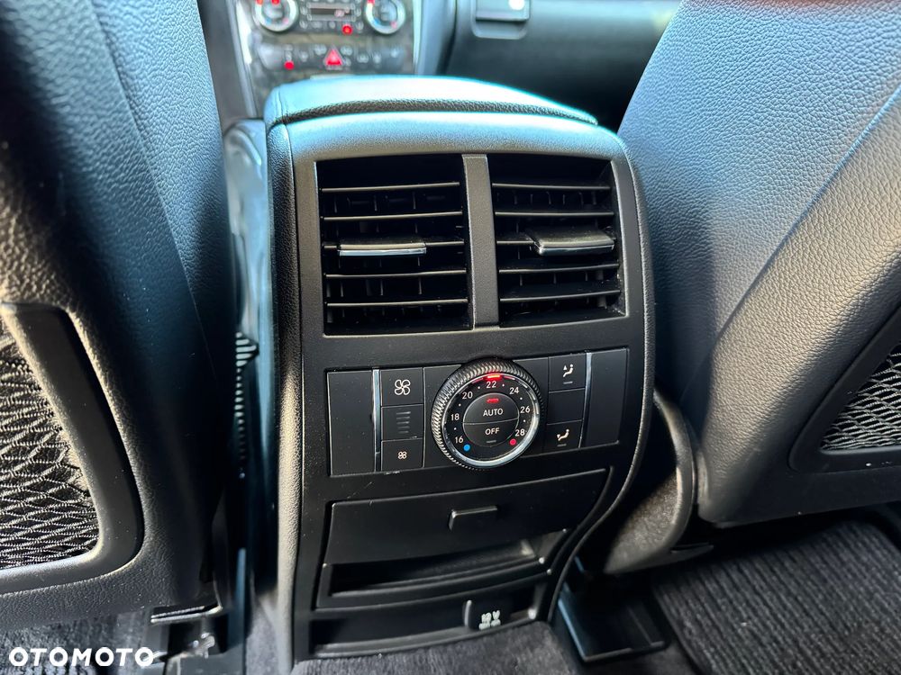 Mercedes-Benz ML 420 CDI 4Matic 7G-TRONIC DPF Edition 10 - 32