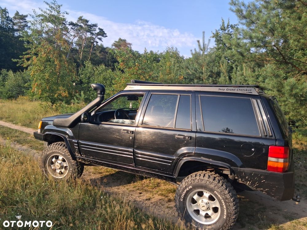 Jeep Cherokee - 8