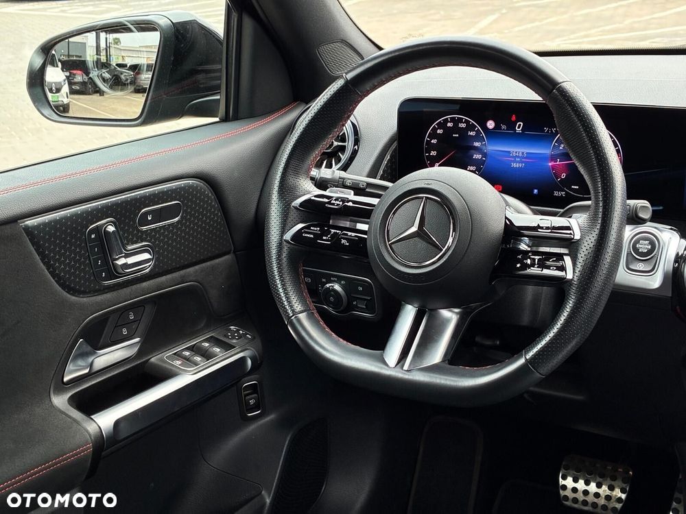 Mercedes-Benz GLB - 18