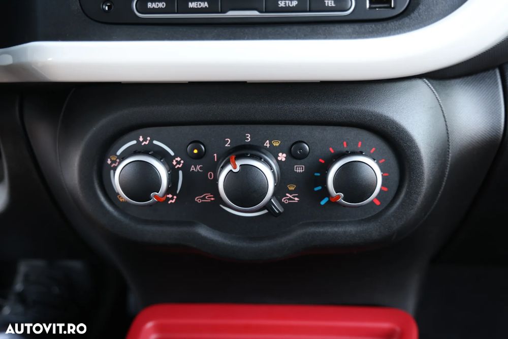 Renault Twingo ENERGY TCe 90 EDC Intens - 23