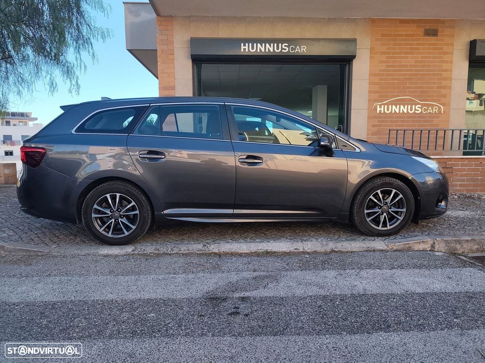 Toyota Avensis Touring Sports 1.6 D-4D Exclusive - 20