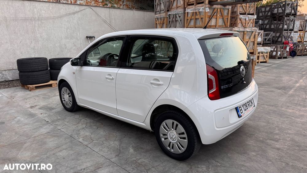 VOLKSWAGEN Up 2016