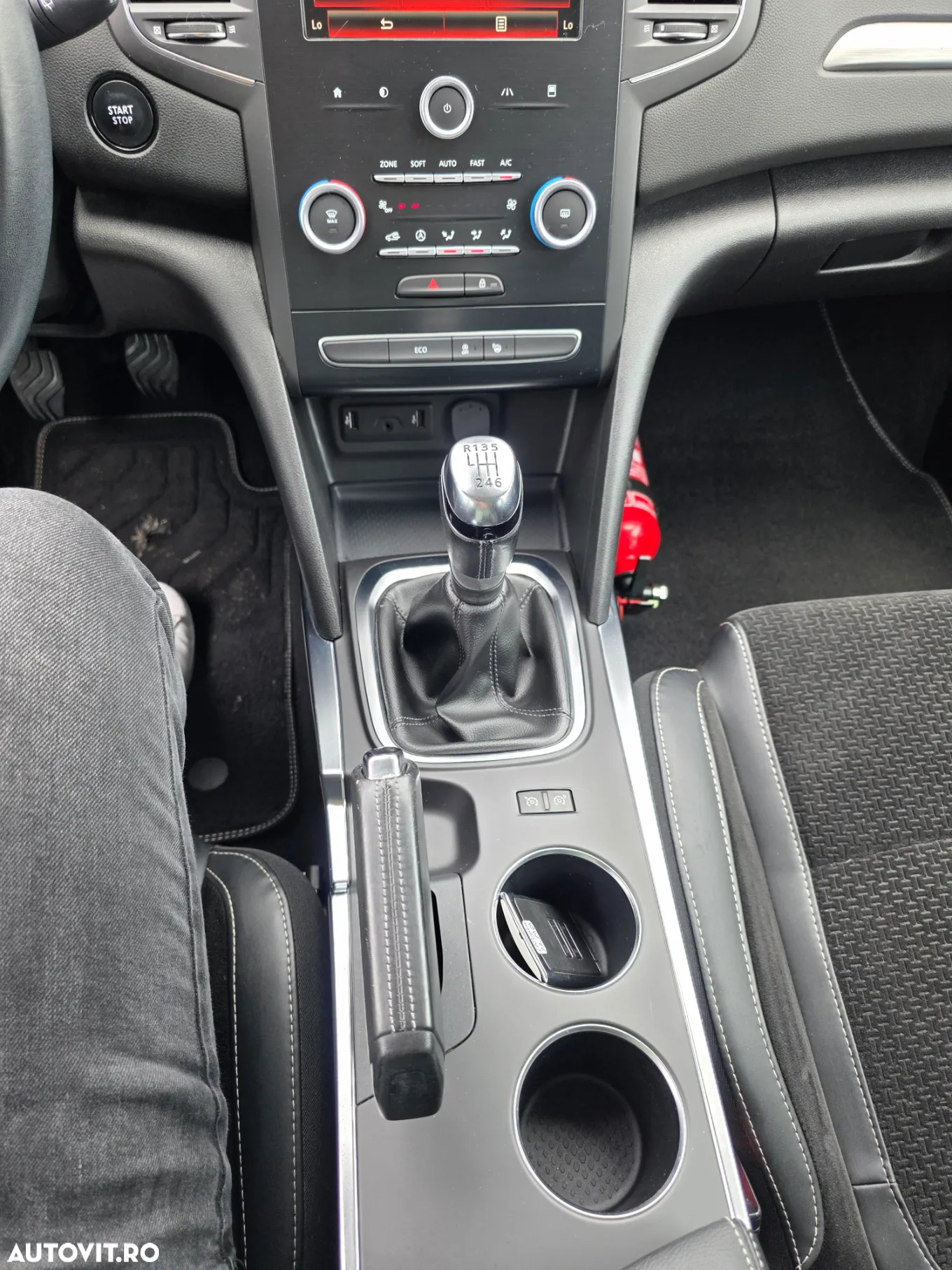 Renault Megane ENERGY TCe 130 INTENS - 24