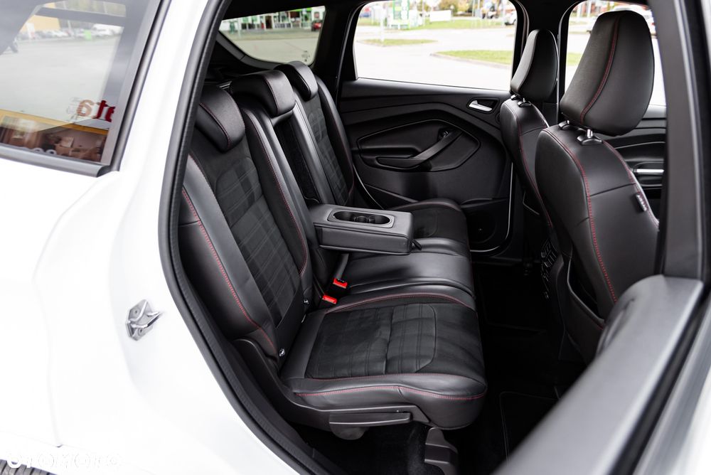 Ford Kuga 2.0 TDCi 4x4 ST-Line - 22
