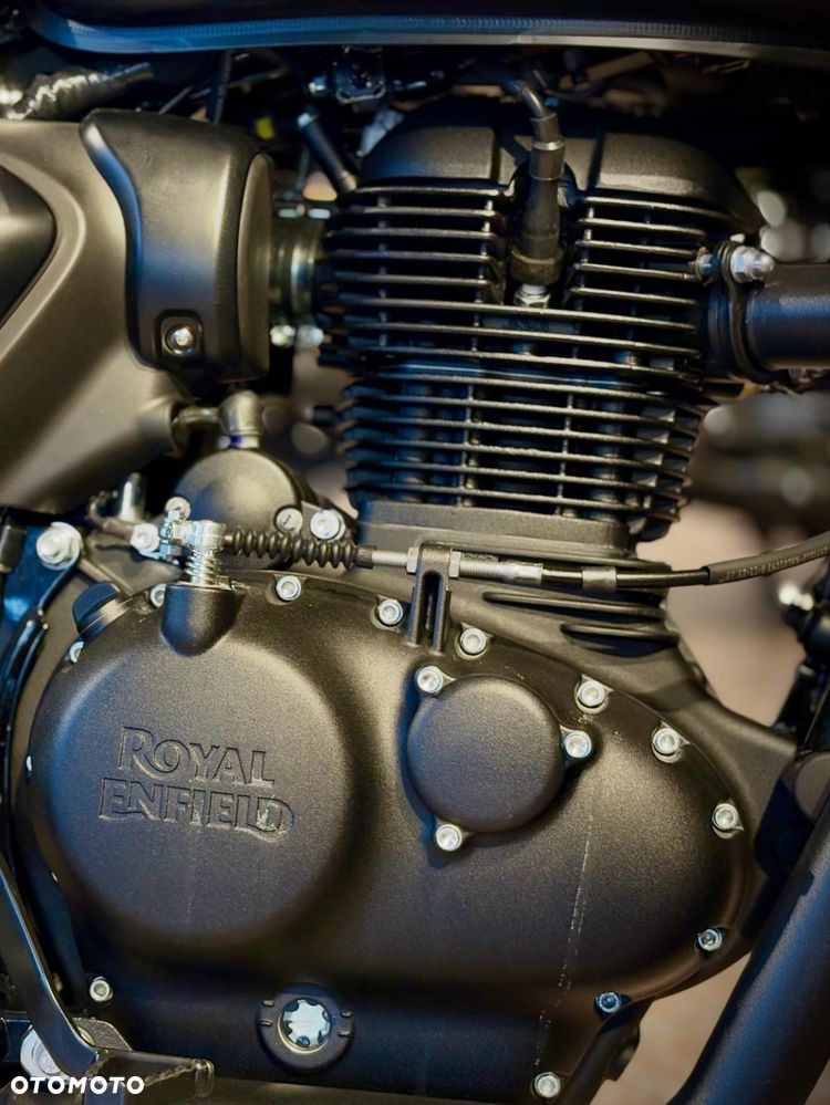 Royal Enfield HNTR - 11