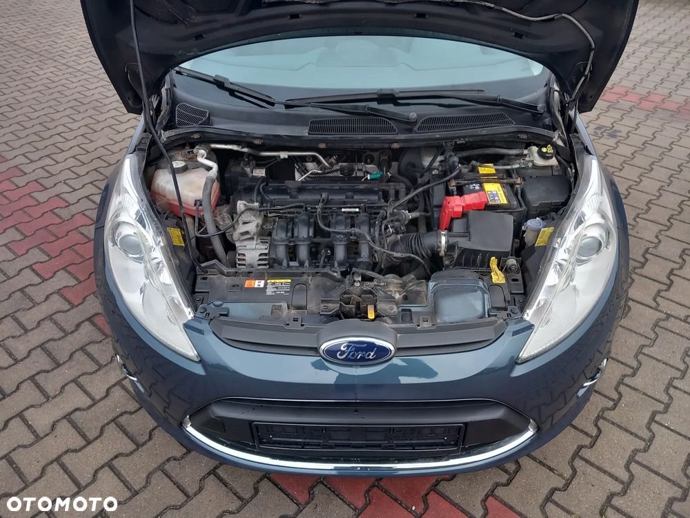 Ford Fiesta 1.25 Champions Edition - 32